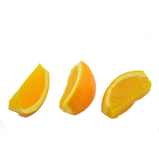 Apelsin klyftad med skal 1kg