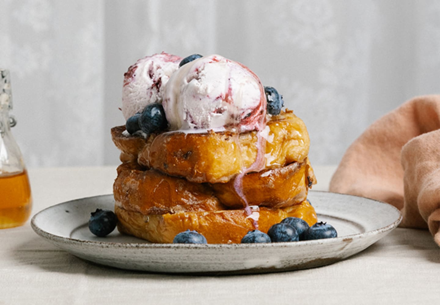 French toast med blåbärsglass
