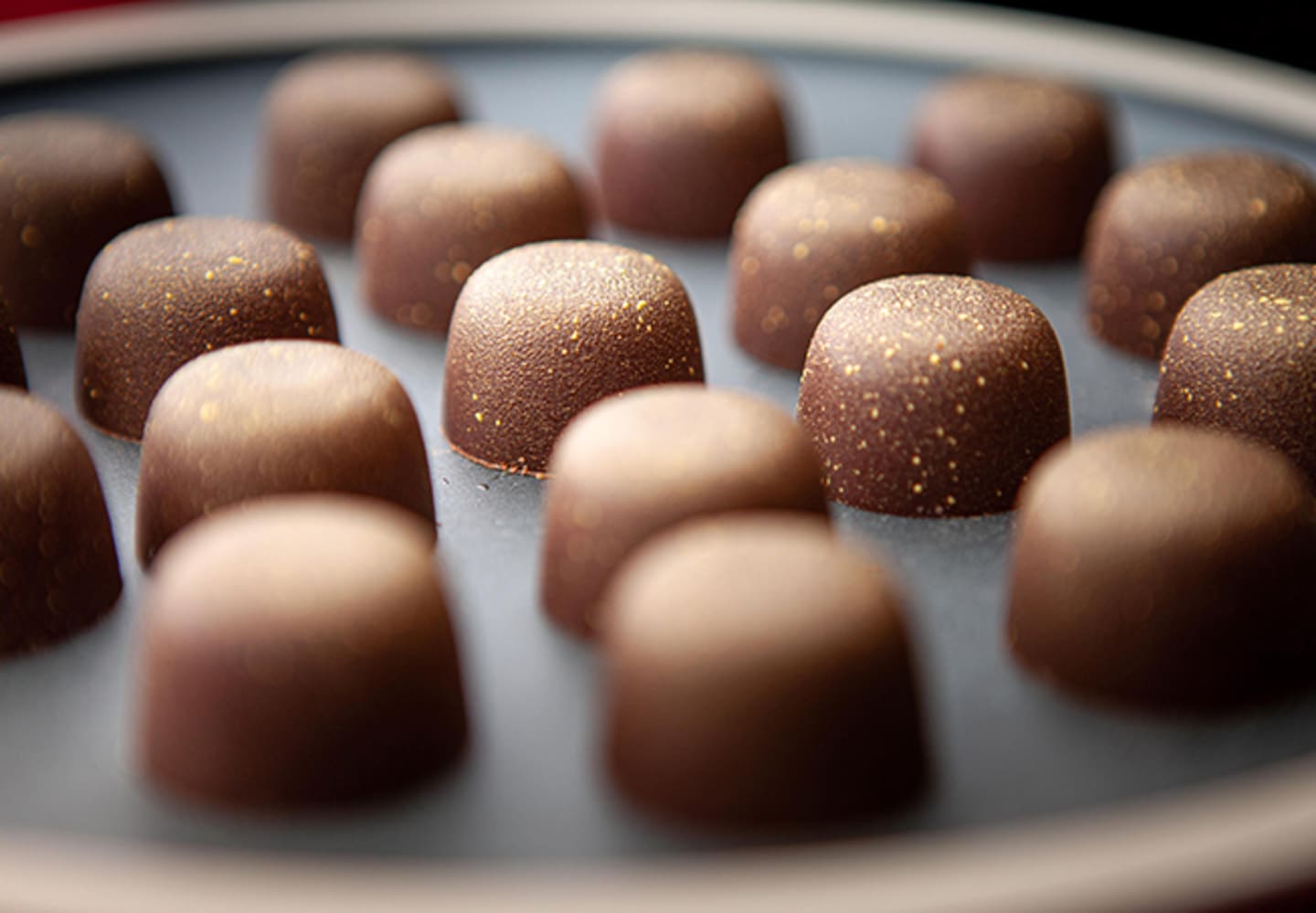 Chokladpralin med kaffeganasch och salt karamell