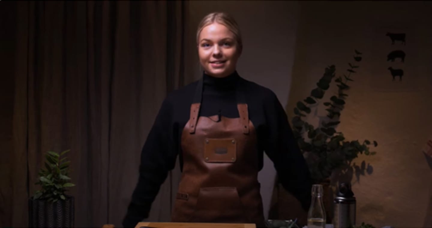 Videominiatyr: Se Tia Strandberg tillaga rätten 
