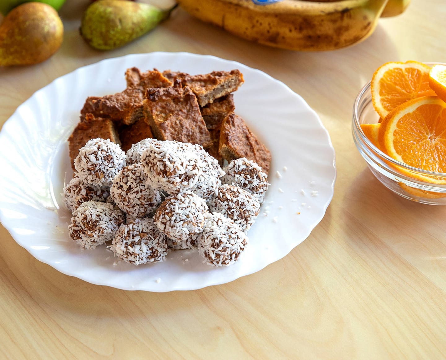 Chokladbollar på överbliven havregrynsgröt med apelsin