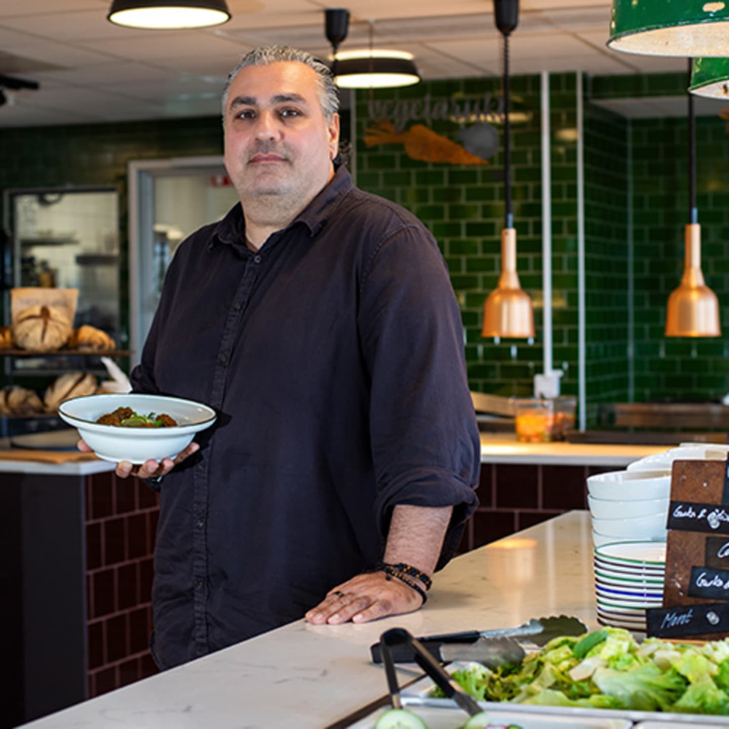 <div>Vi vill underlätta för våra kunder i deras ambition att minska konsumtionen av kött, fågel och processad animalisk mat.</div>
<div> </div>