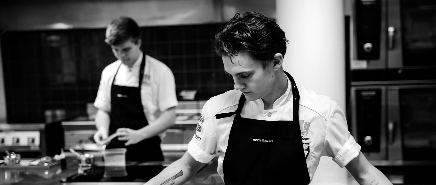 Carl Böhrens bjuder på kålbakelse och grillad rödbetscarpaccio