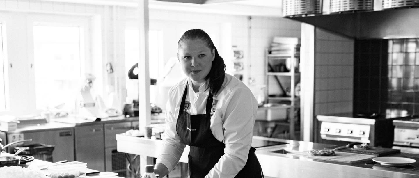 Johanna Rampitschs uppdaterade Caesarsallad och fullkornspackat bröd