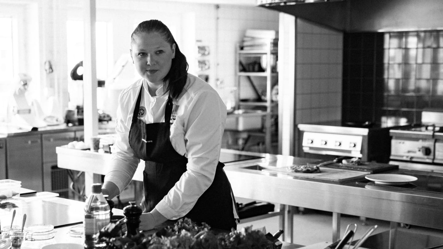Johanna Rampitschs uppdaterade Caesarsallad och fullkornspackat bröd