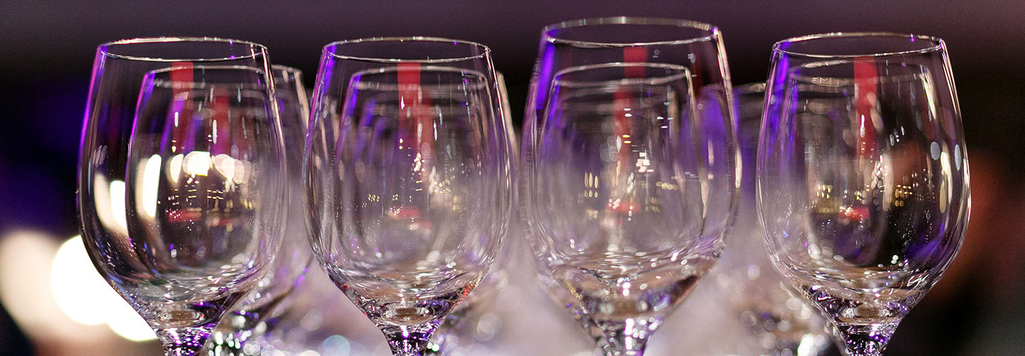 Rena glas i baren