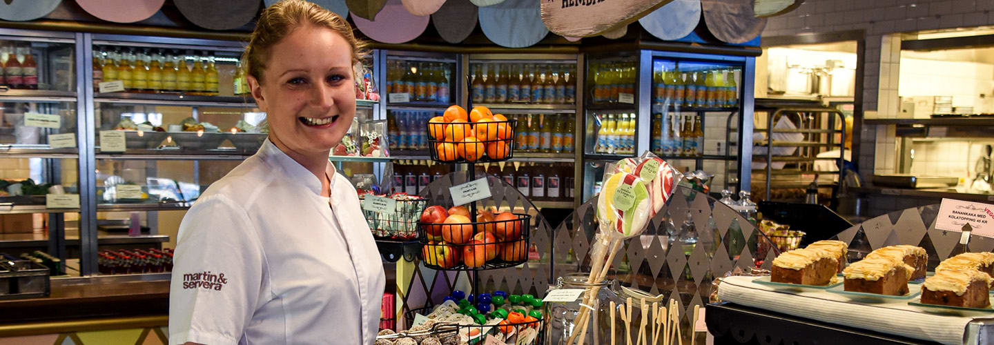 Vi tog in en vegokock som lärde alla i personalen att laga vegetarisk mat. De som inte kunde så mycket innan har lärt sig grunderna nu. En bra investering!