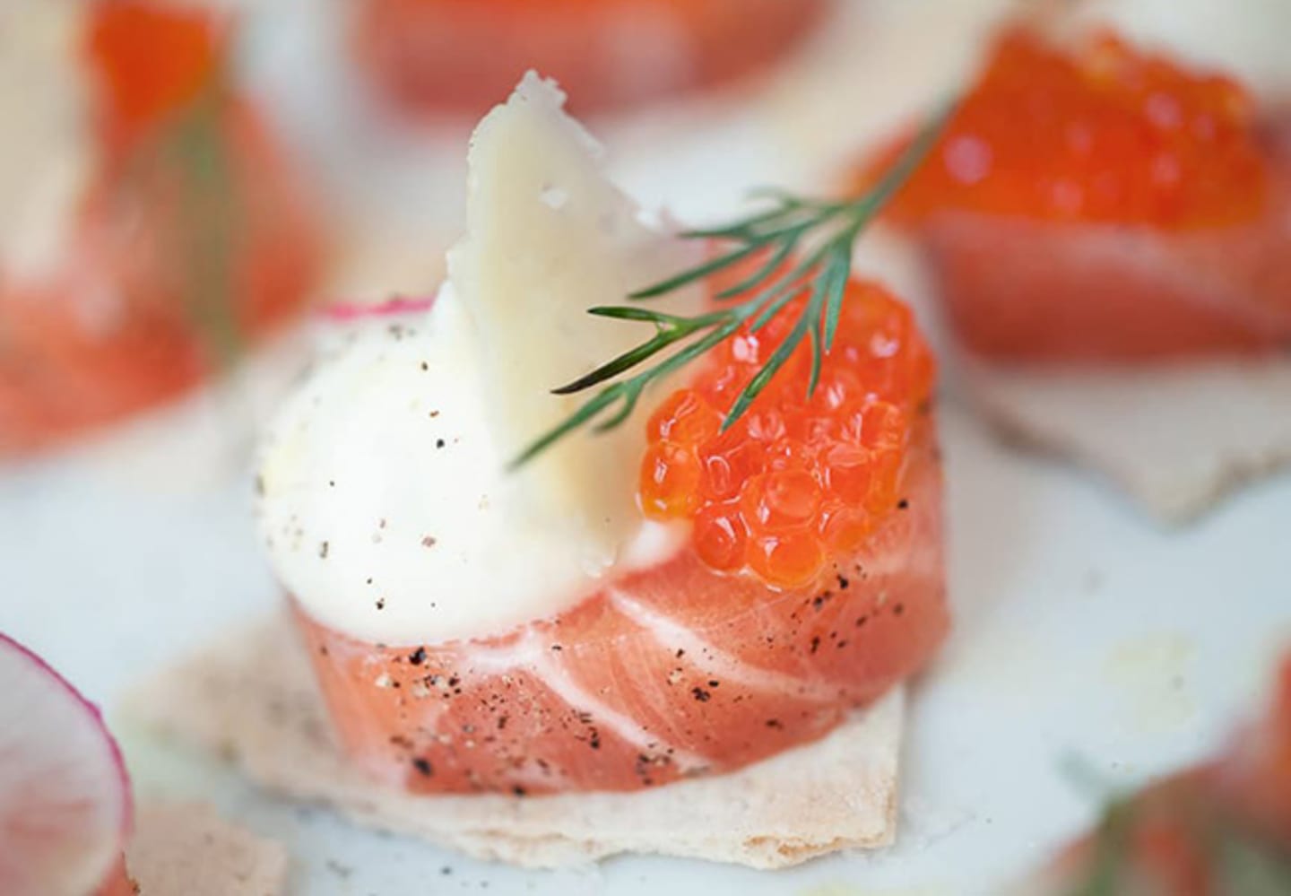 Lättgravad lax med rom och ostkräm med Västerbottensost®