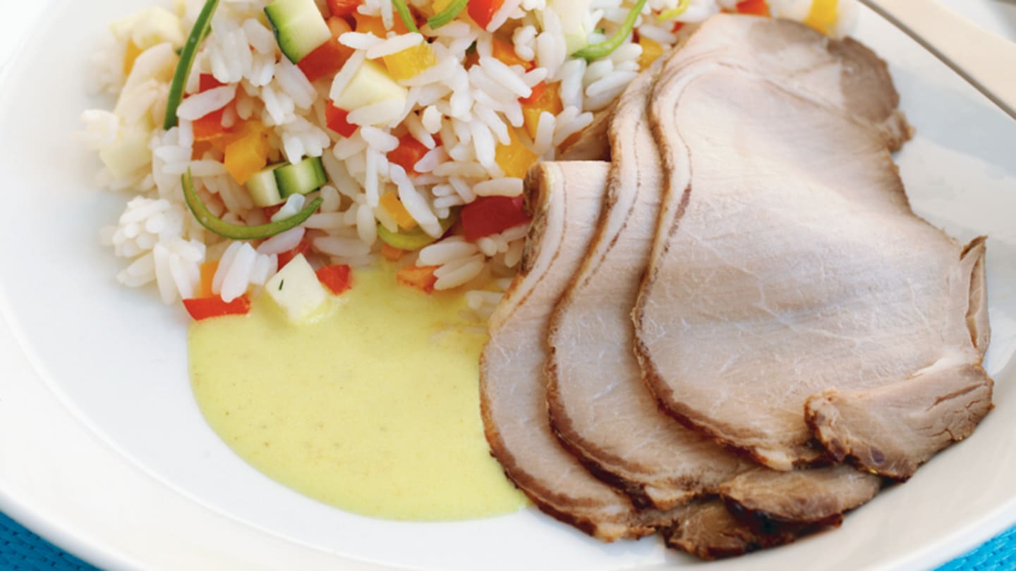 Benfri kotlett med äpple-och currysås samt grönsaksris