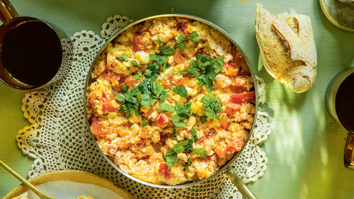 Ägg- och tomatröra med halloumi