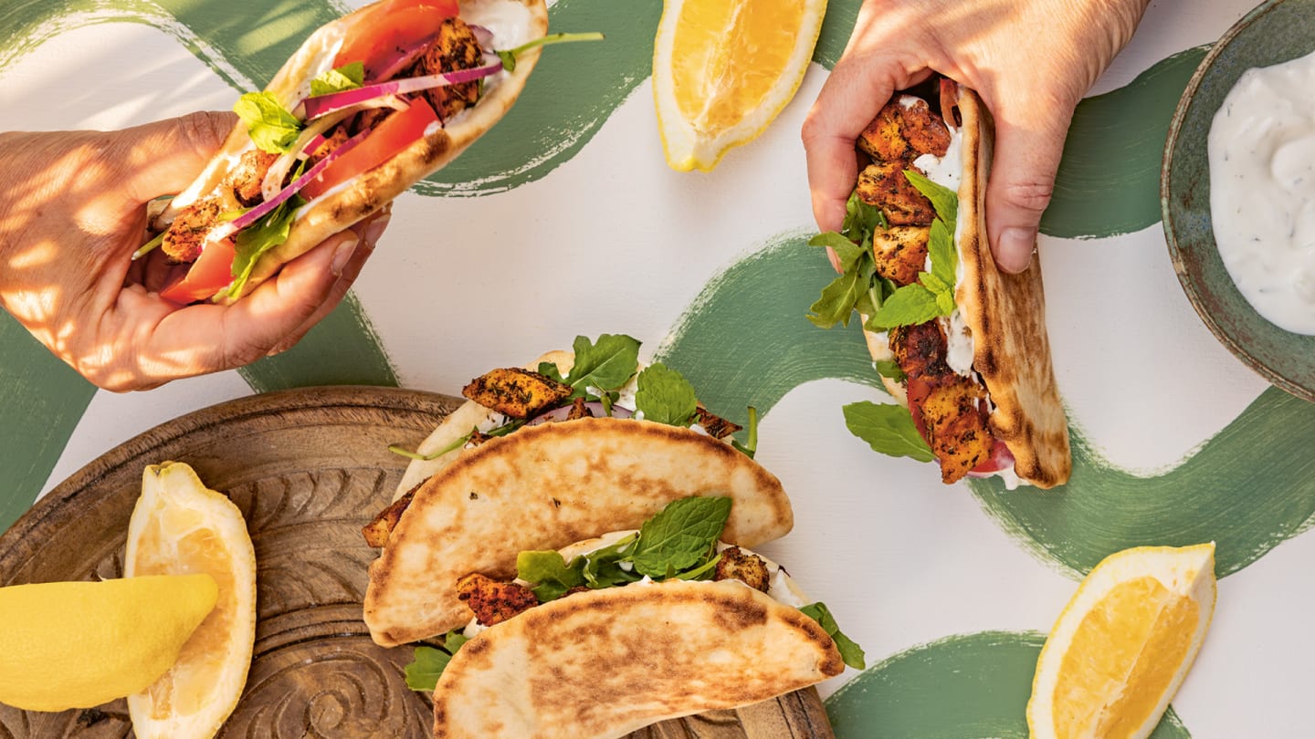 Halloumigyros med myntatzatziki