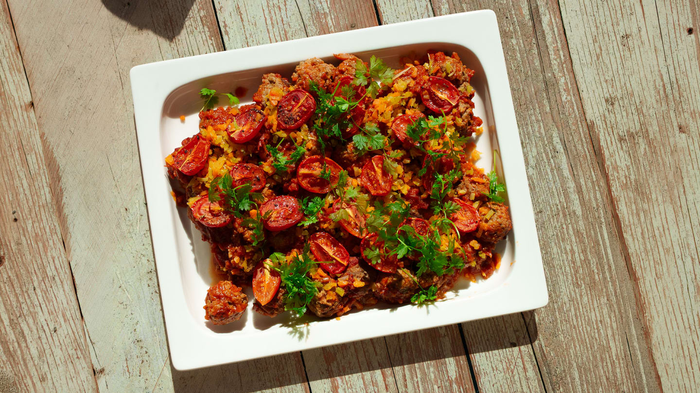 50/50-frikadeller med tomatsås