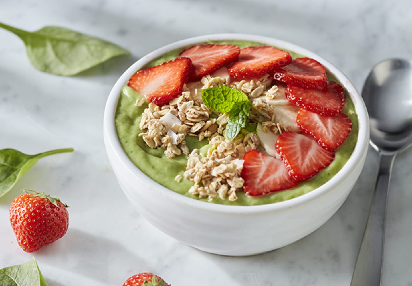 Smoothiebowl med banan, spenat och avokado