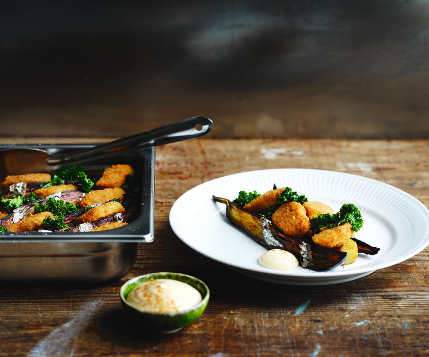 Ärtnuggets med ansjovisbakad aubergine