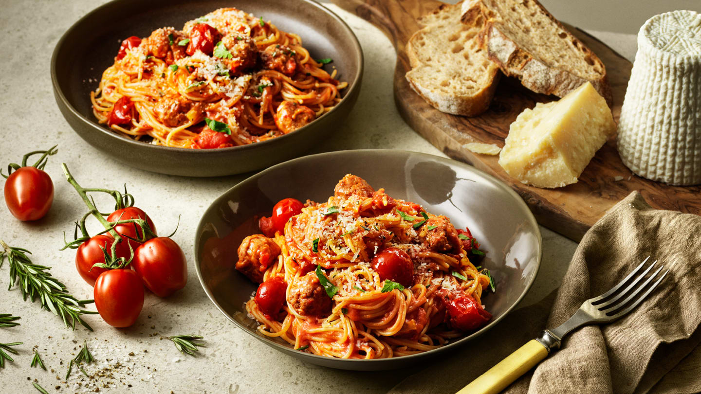 Spaghetti med polpette av salsicciafärs och fänkål