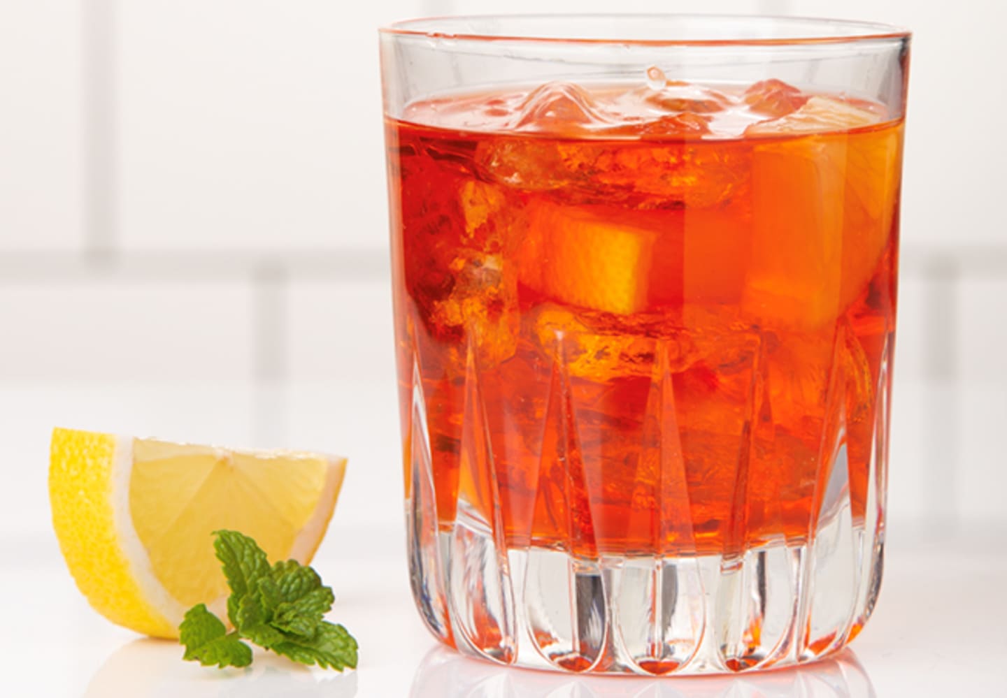 Villa Cardea® Neat over Ice