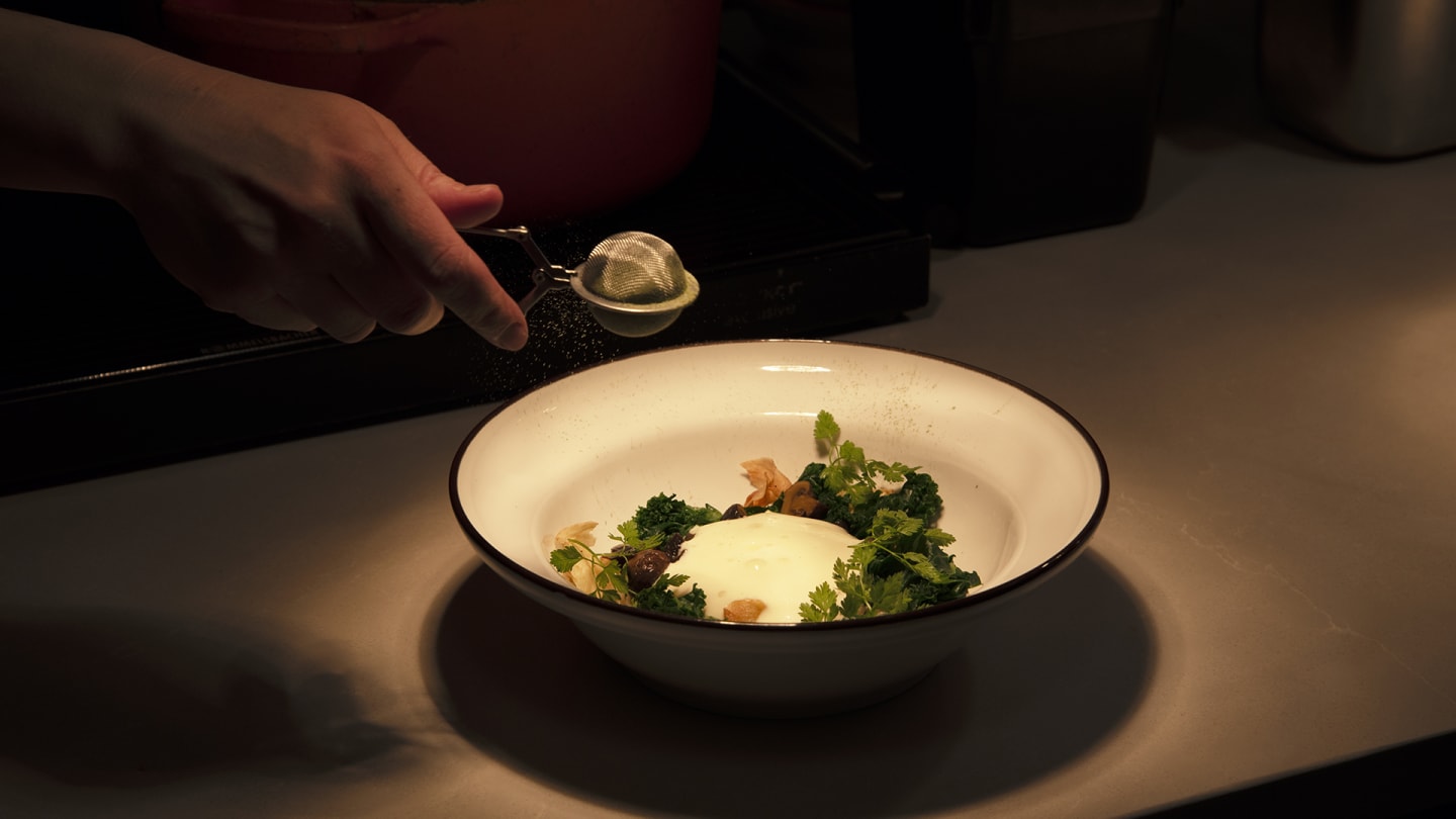 Kornbulgur-risotto med delikatessvamp och ostskum