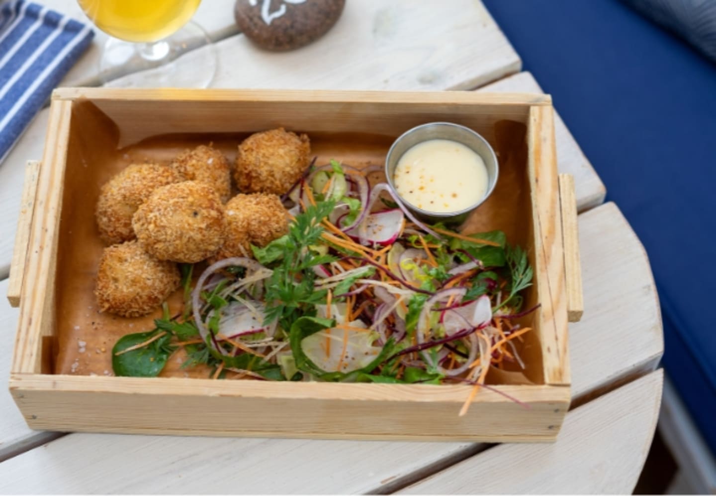 Kycklingnuggets med rökig majo