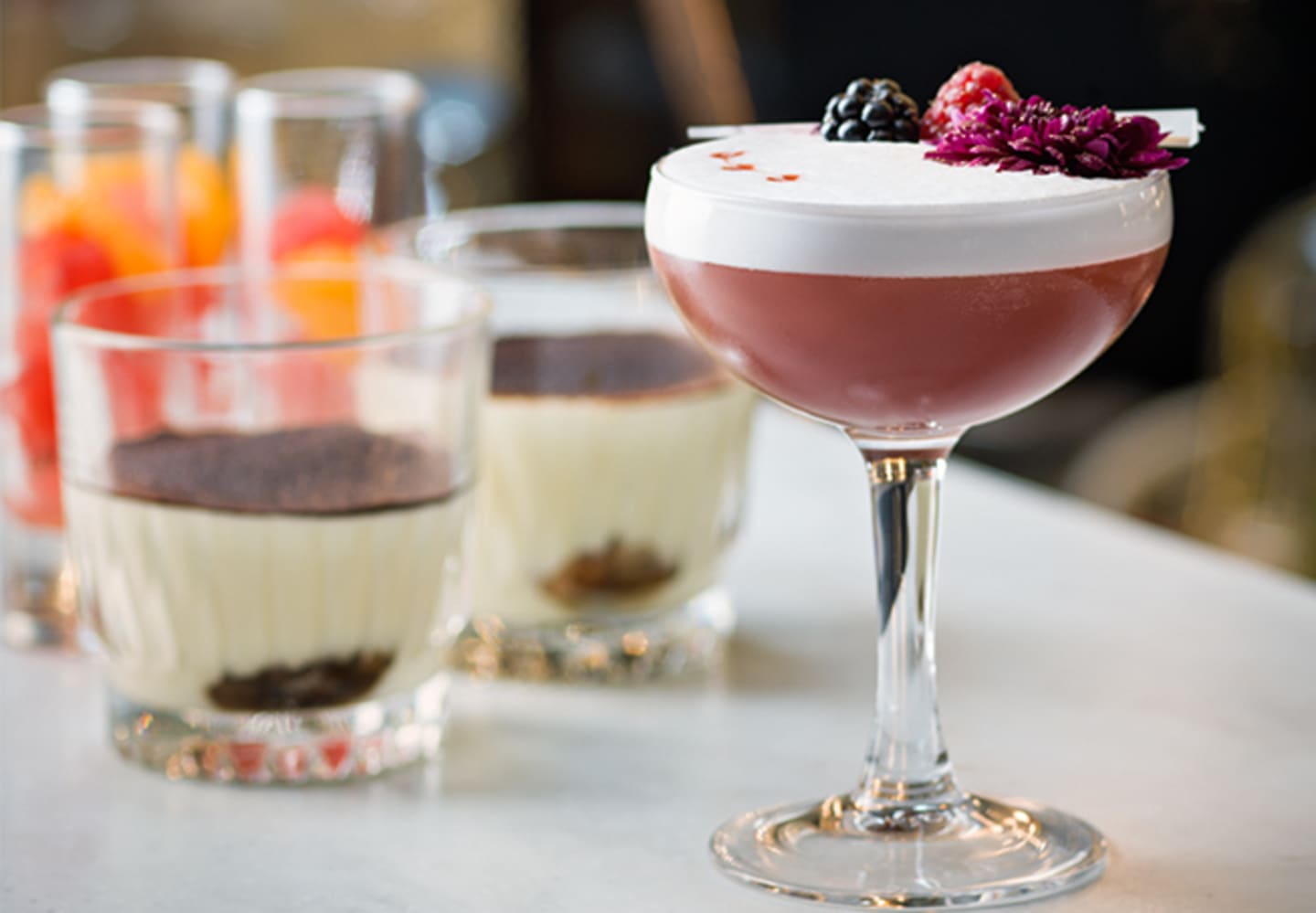Tiramisu och drinken Violette