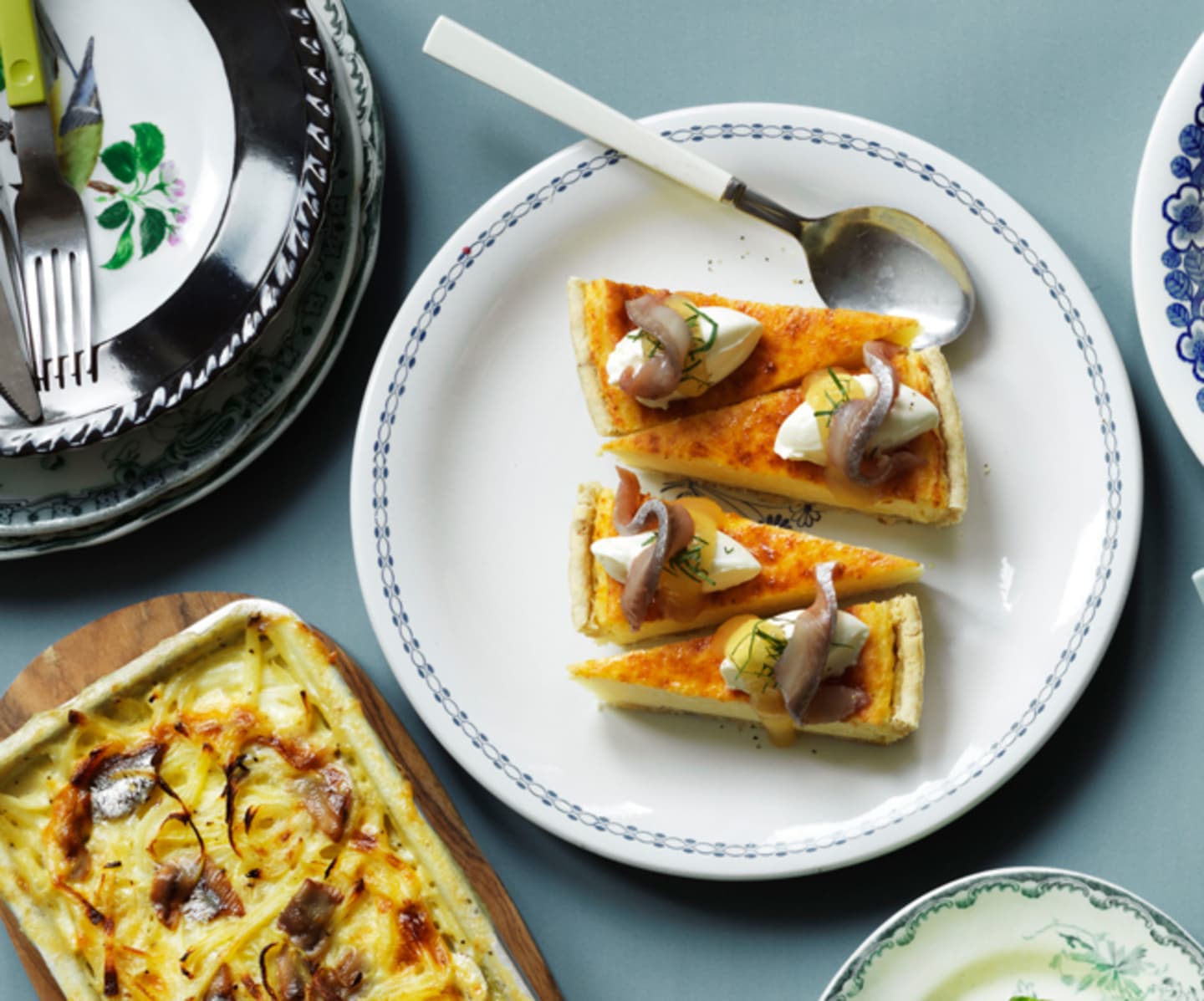 Paj med Västerbottensost, matjes och crème fraiche