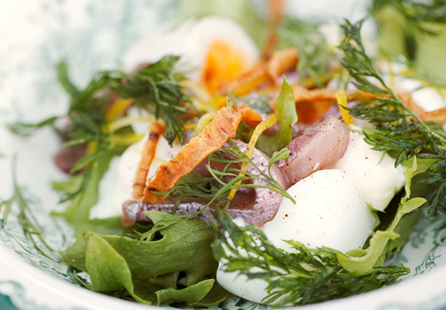 Liten sallad med ägg och sill