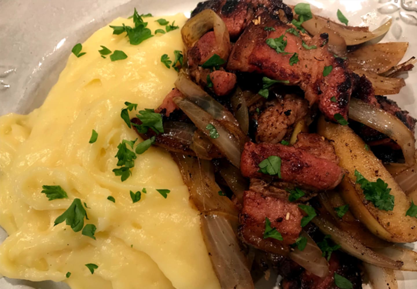 Äppelfläsk med kardemumma, ingefära och apelsin