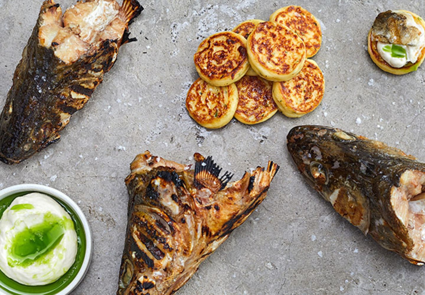 Grillat göshuvud med potatisplättar
