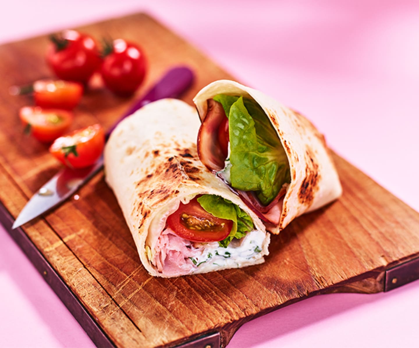 Kalkonwrap med basilikayoghurt