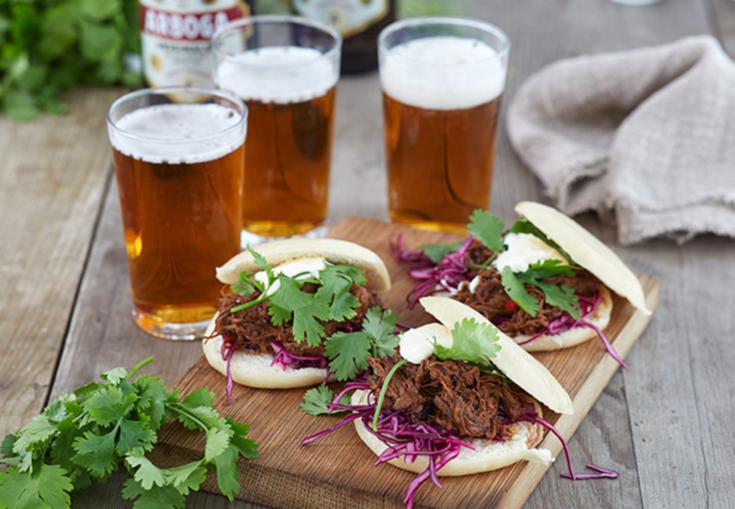 Steam buns med kryddig spetsbringa