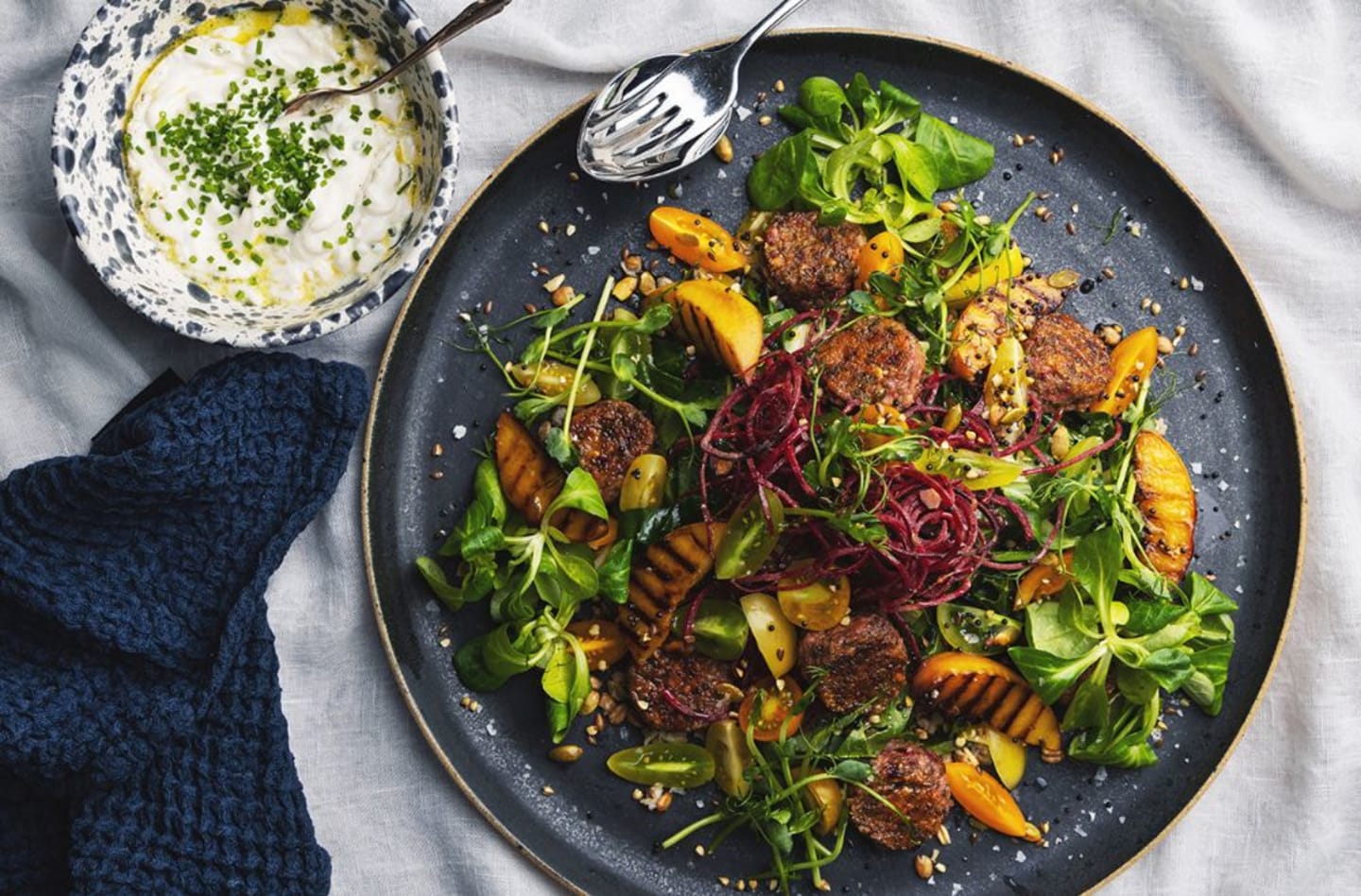Somrig mungbönesallad med honungsdressing