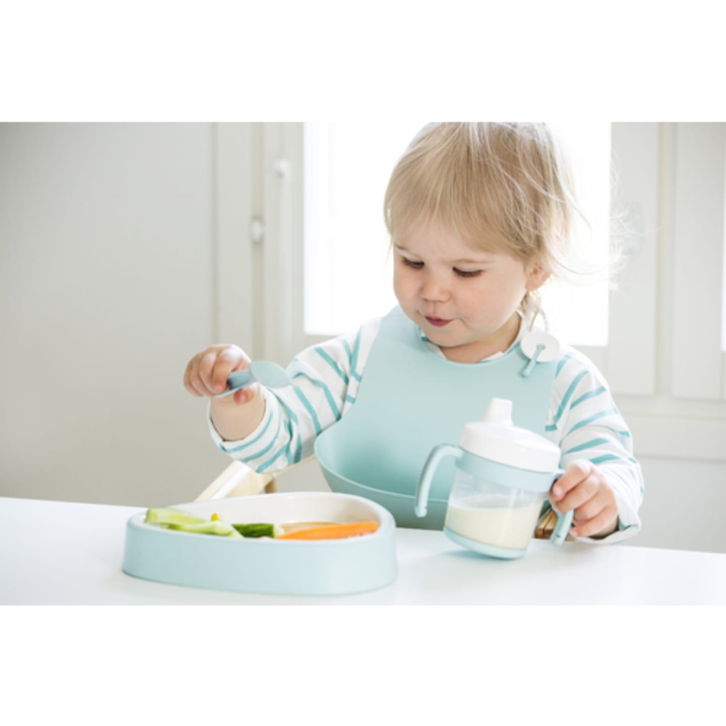 Tallrik barn plast turkos - Bild 1 av 4