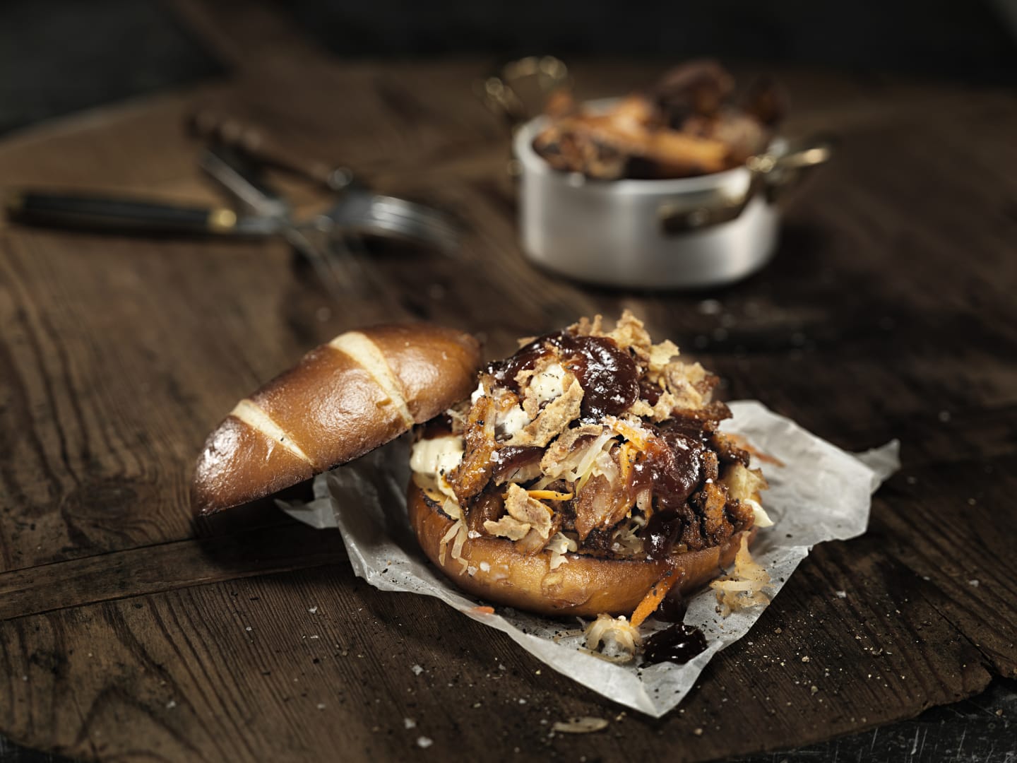 Hamburgerbröd Pretzel 80g - Bild 1 av 2