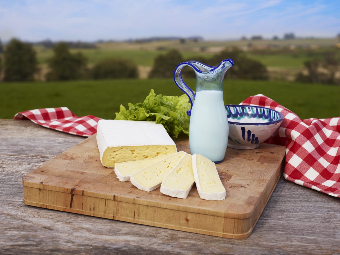 Benedict vit klosterost 33% 1kg - Bild 1 av 2