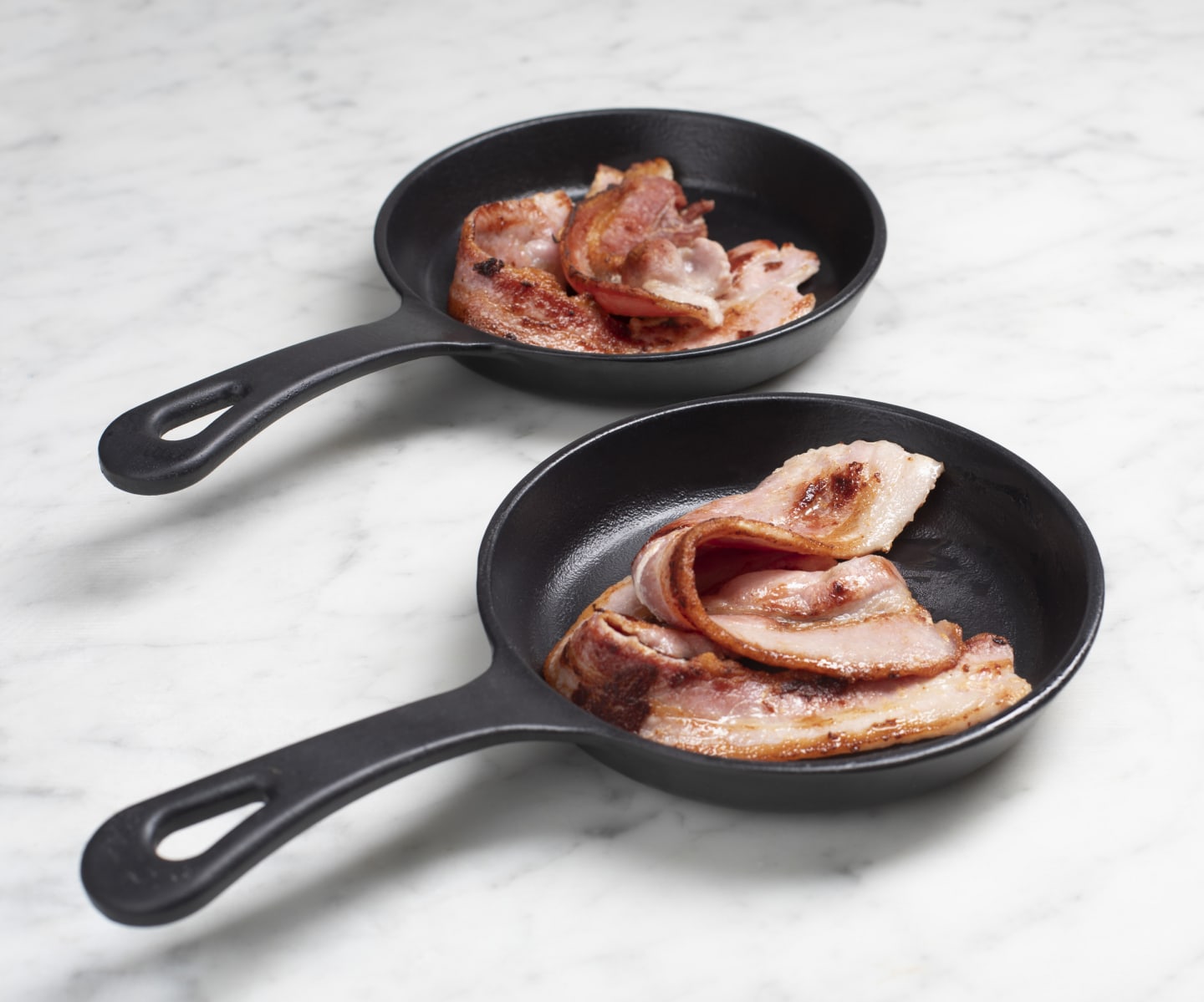 Sidfläsk rimmad skivad rulle 2kg - Bild 1 av 2