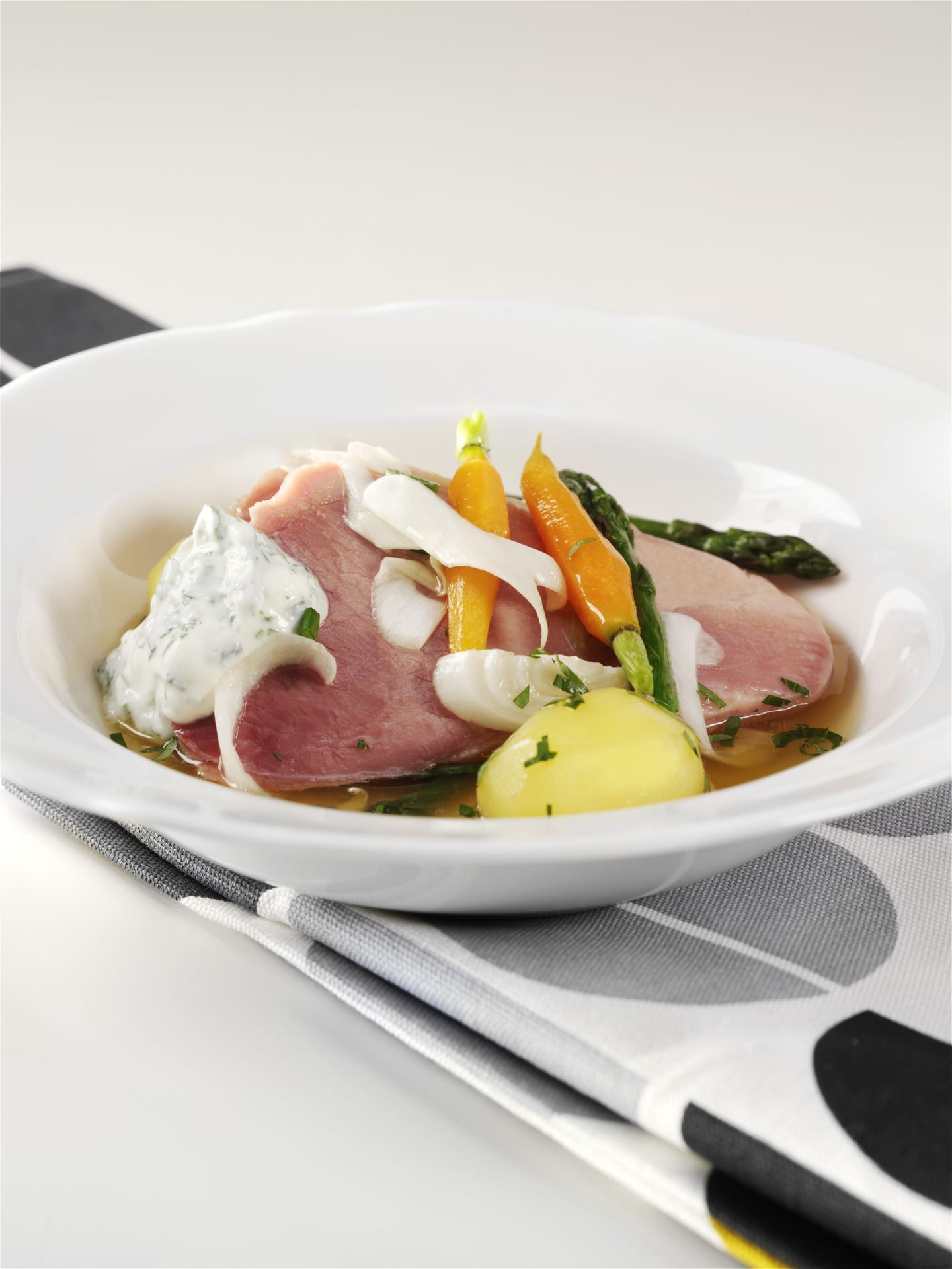 Fläskbog rimmad med sky sous vide 2,5kg - Bild 1 av 2