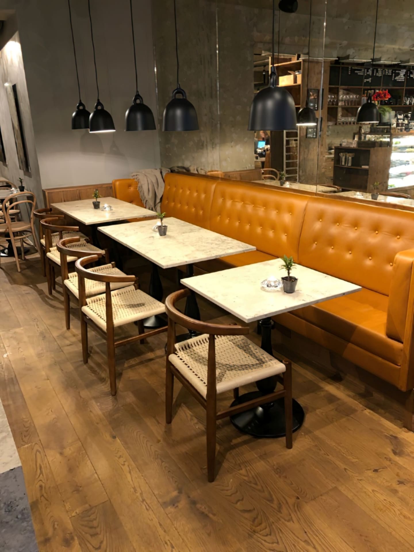 Soffa Berlin med sockel,konstläder - Bild 1 av 2