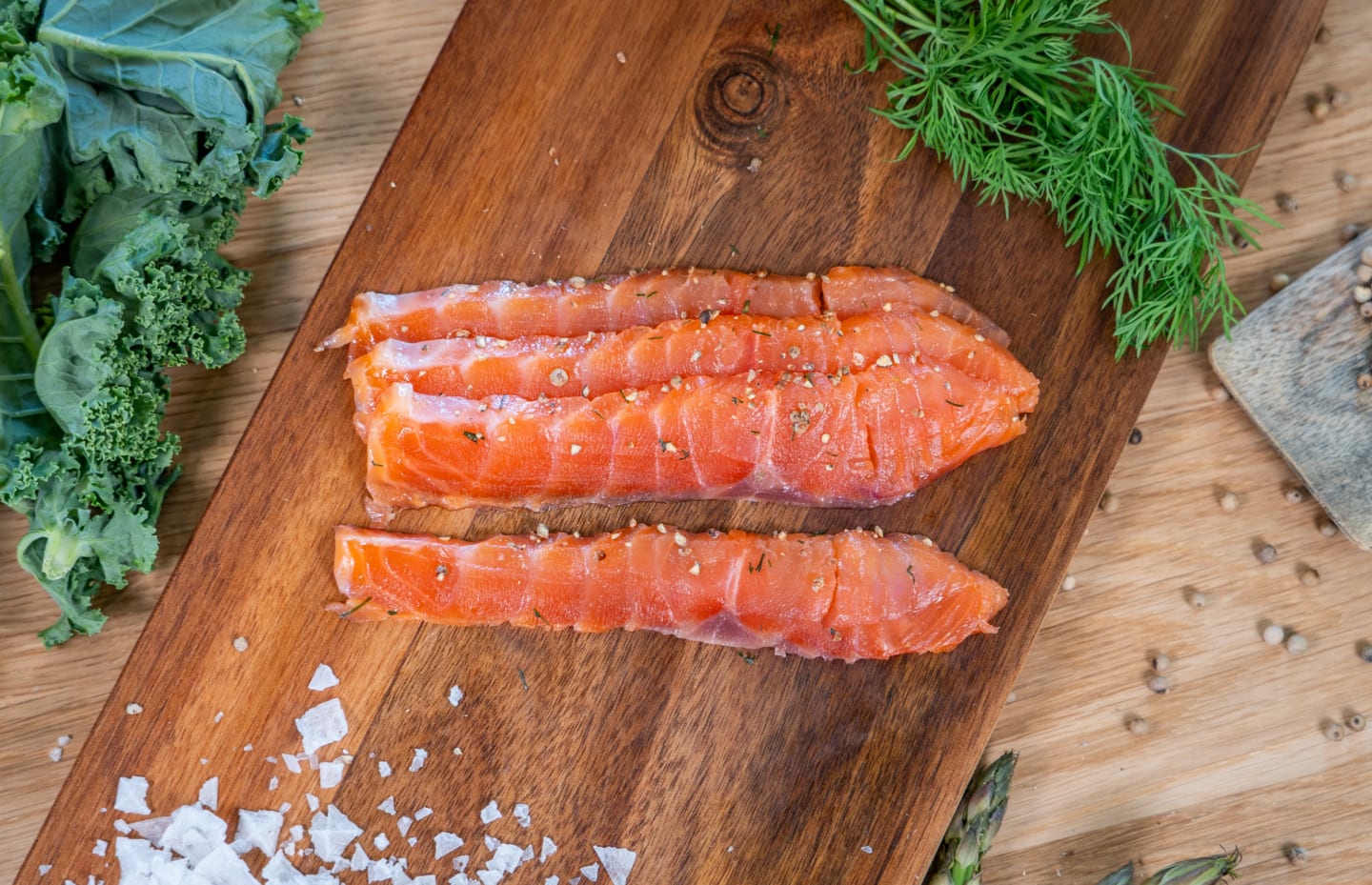 Regnbågslax gravad skivad ca 850g