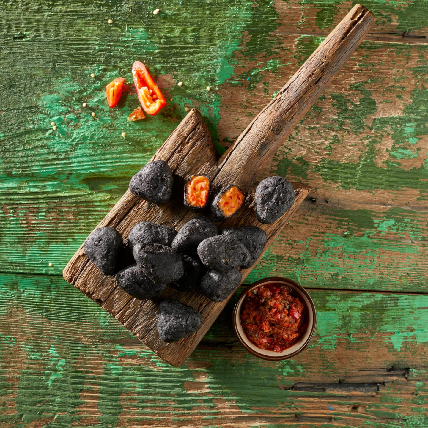 Chili Cheddar Black Nuggets 1kg - Bild 1 av 3