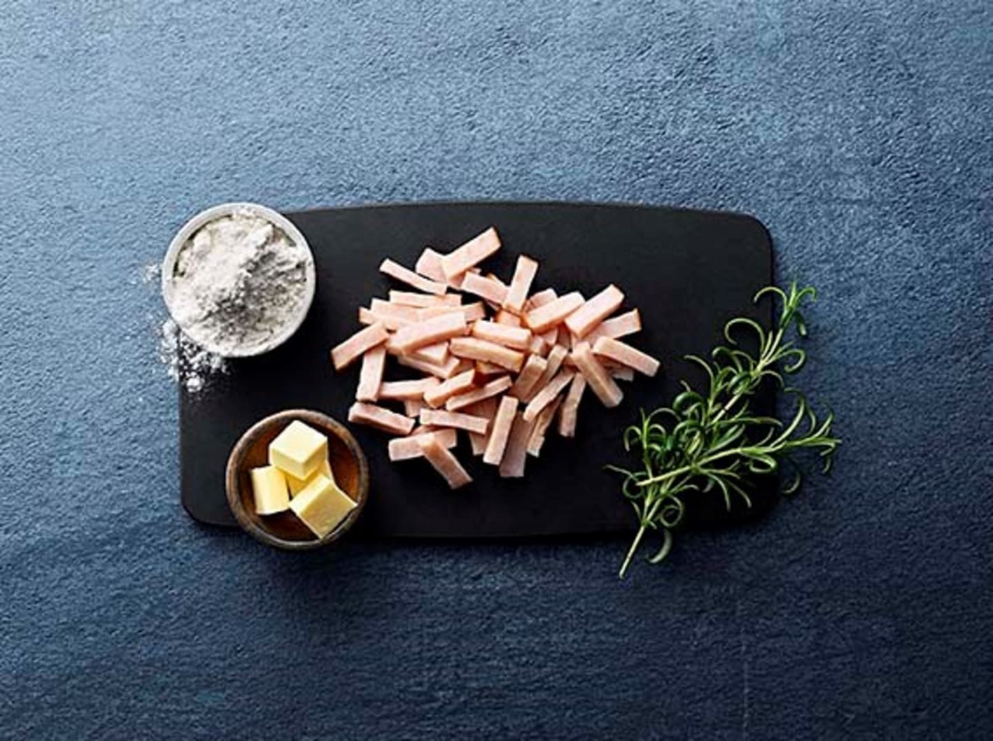 Strimlad rökt kyckling 4x1,5kg - Bild 1 av 2